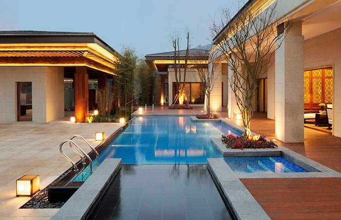 Ronghui hot spring city